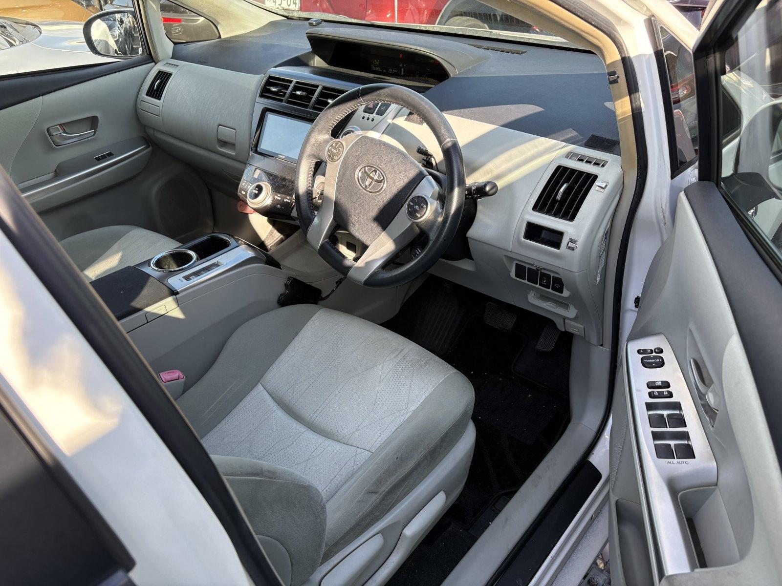 Toyota Prius ALPHA G