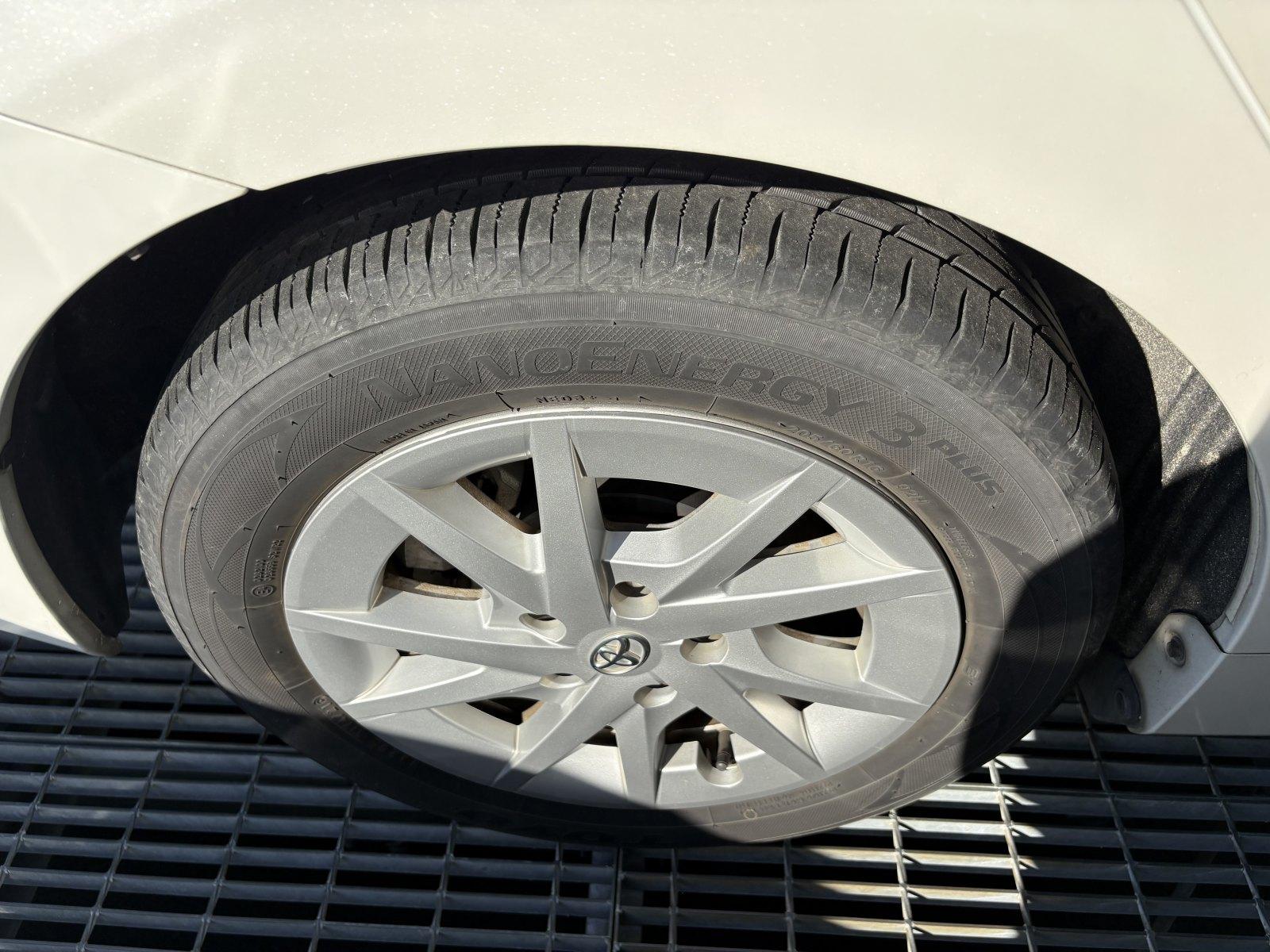 Toyota Prius ALPHA G