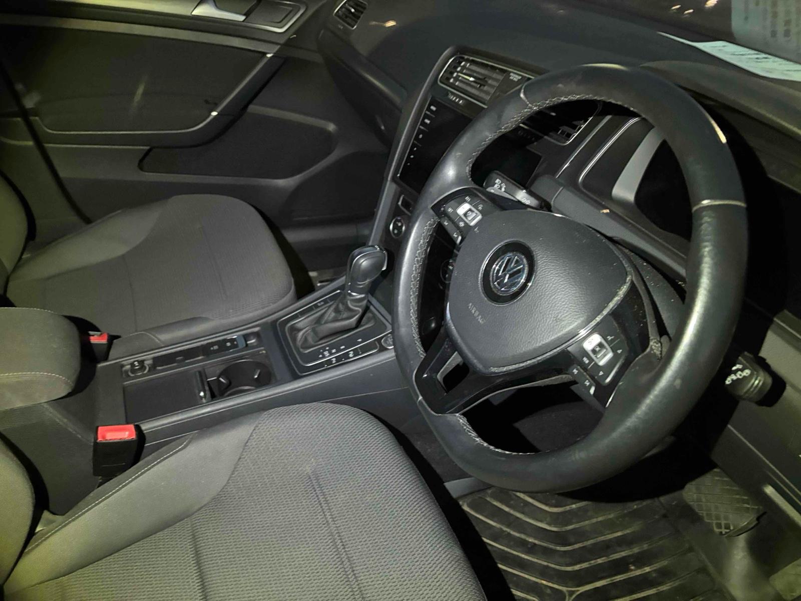 Volkswagen GOLF 5D TDI COMFORT LINE MEISTER