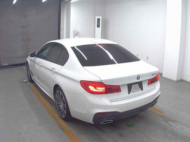 BMW 5 Series 4d 523D M-SPORT