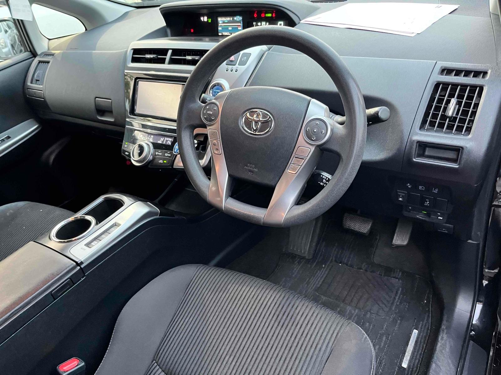 Toyota Prius ALPHA S 7SEAT