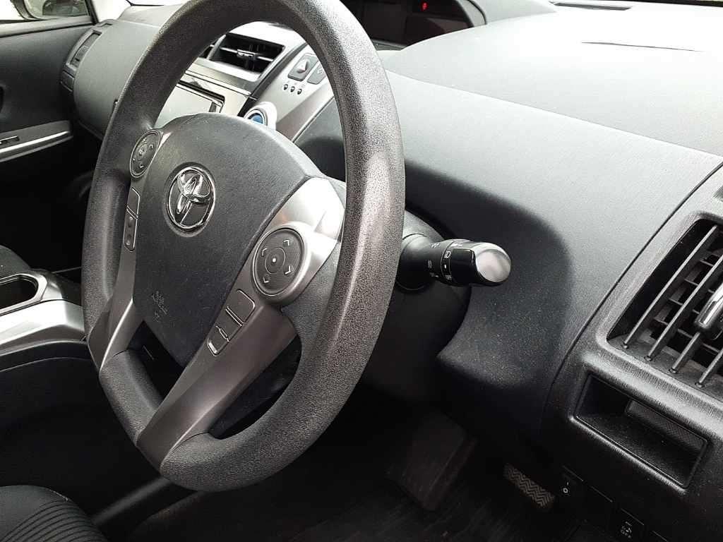 Toyota Prius ALPHA S 7SEAT