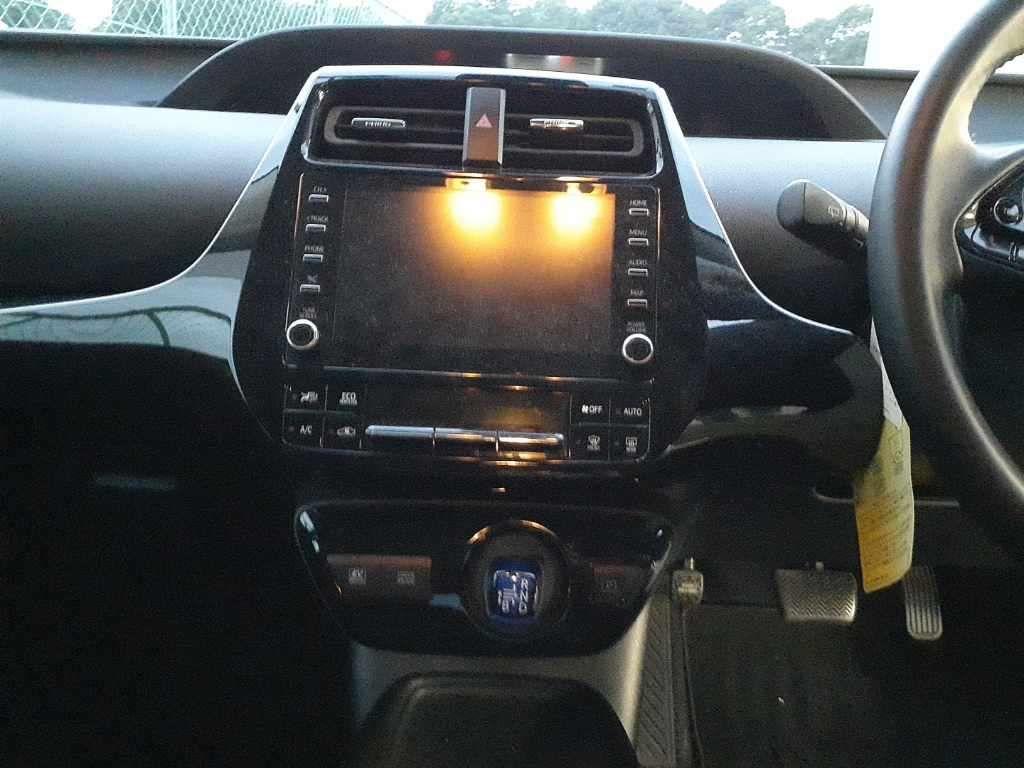 Toyota Prius S SAFETY SENS