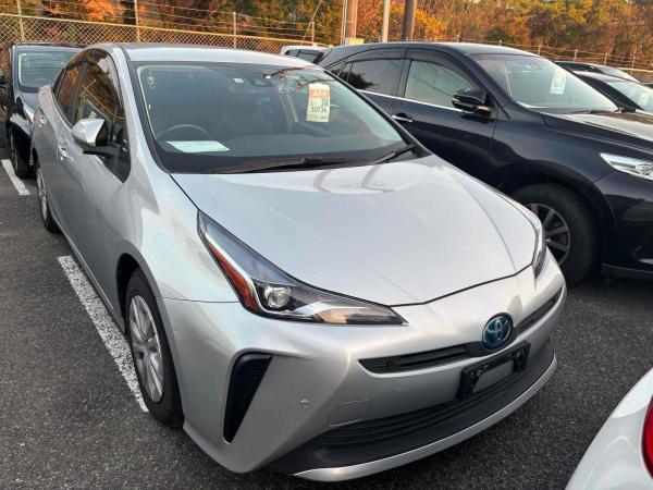 Toyota Prius S SAFETY SENS