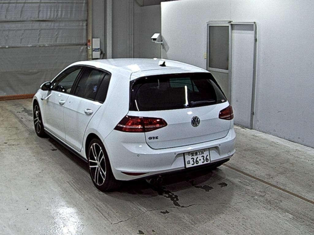 Volkswagen Golf base grade