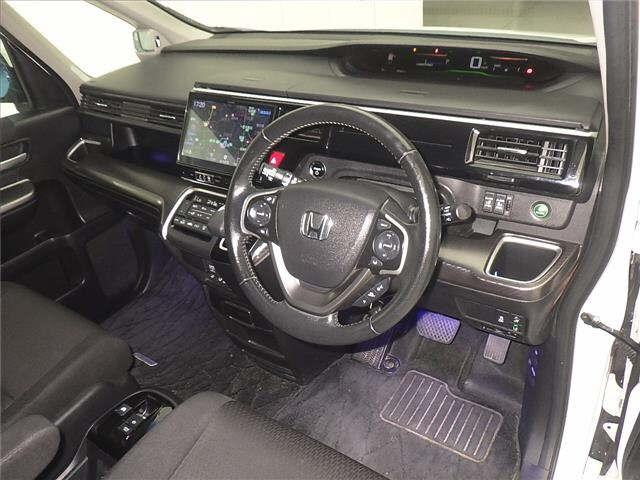 Honda Stepwgn e:HEV G Honda ｾﾝｼﾝｸﾞ