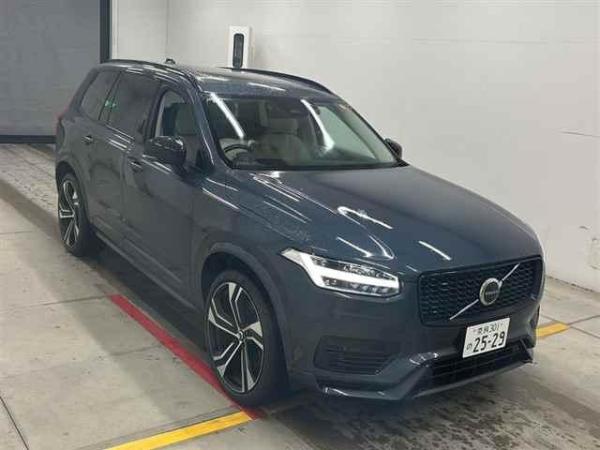 Volvo XC90 ﾘﾁｬｰｼﾞｱﾙﾃｨﾒｯﾄT8_AWD_PHV 4WD