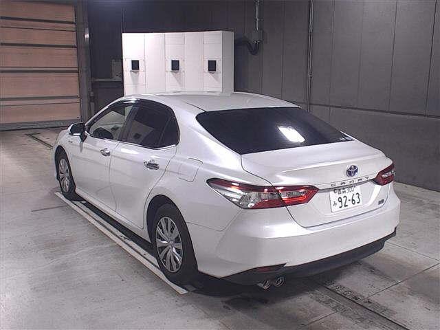 Toyota Camry HYBRID X