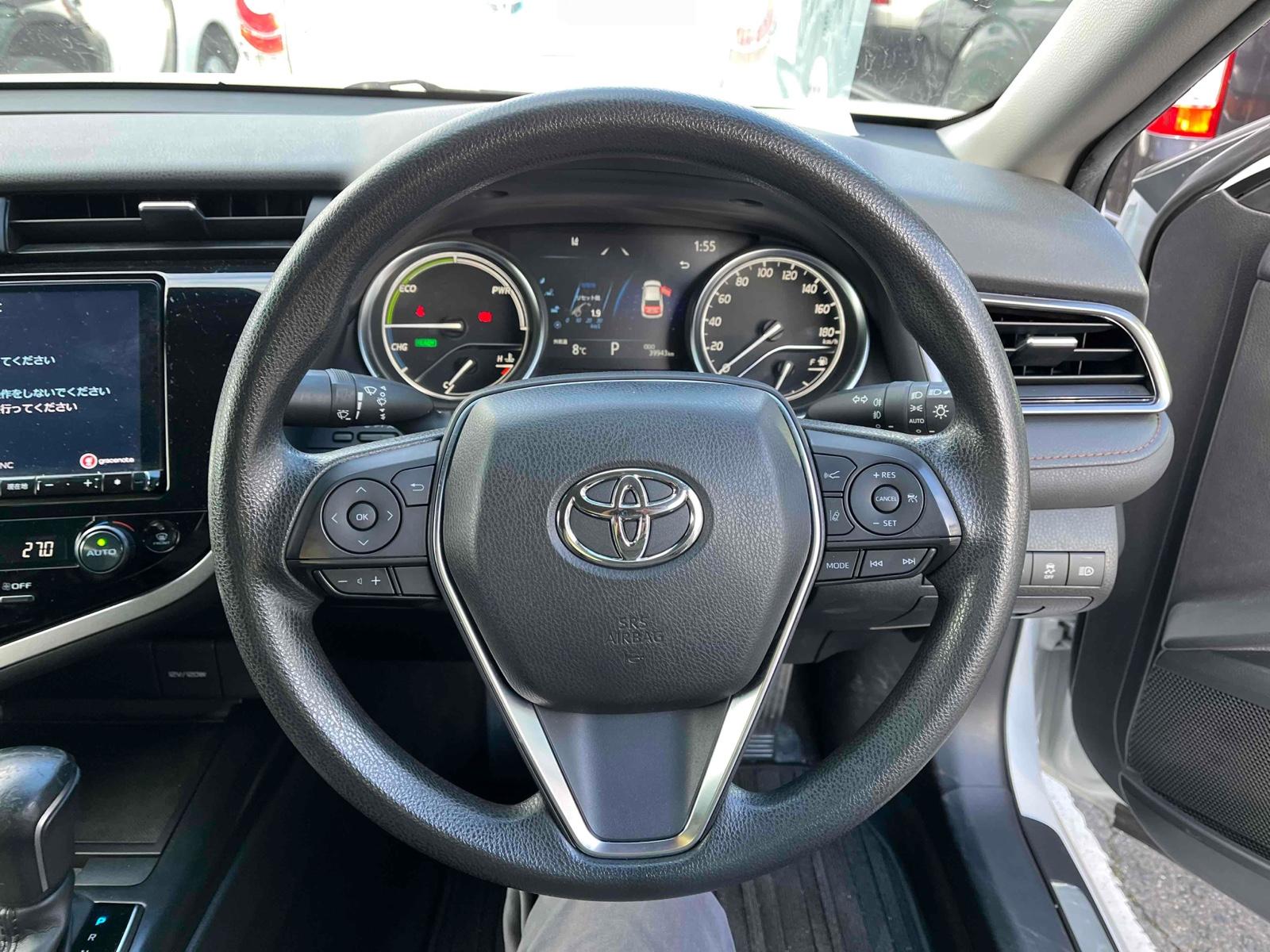 Toyota Camry HYBRID X