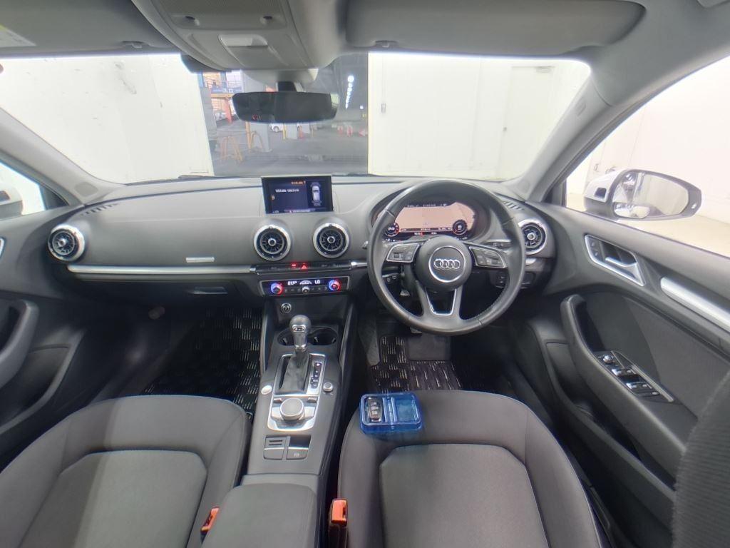 Audi A3 SPORT B30TFSI
