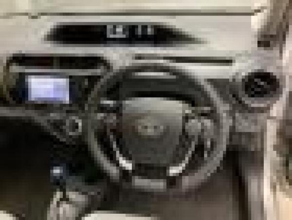 Toyota Aqua S BUSINESS PACKAGE