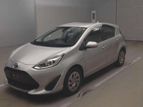Toyota Aqua S BUSINESS PACKAGE