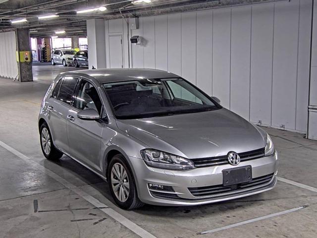 Volkswagen Golf TSIｺﾝﾌｫｰﾄﾗｲﾝ BMT