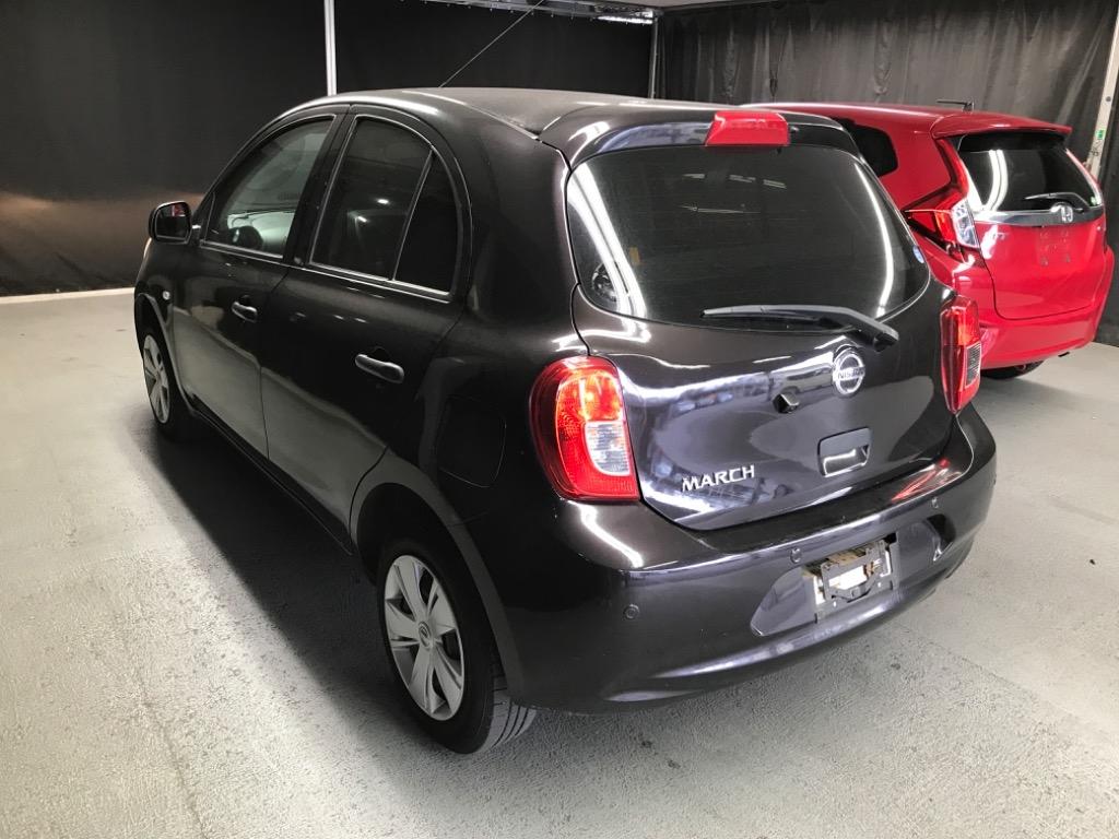 Nissan MARCH S