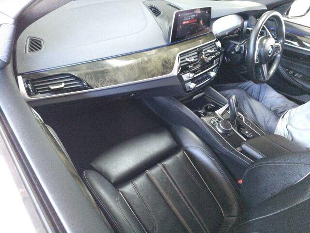 BMW 5 Series 4d 523D M-SPORT HI-LINE PACKAGE