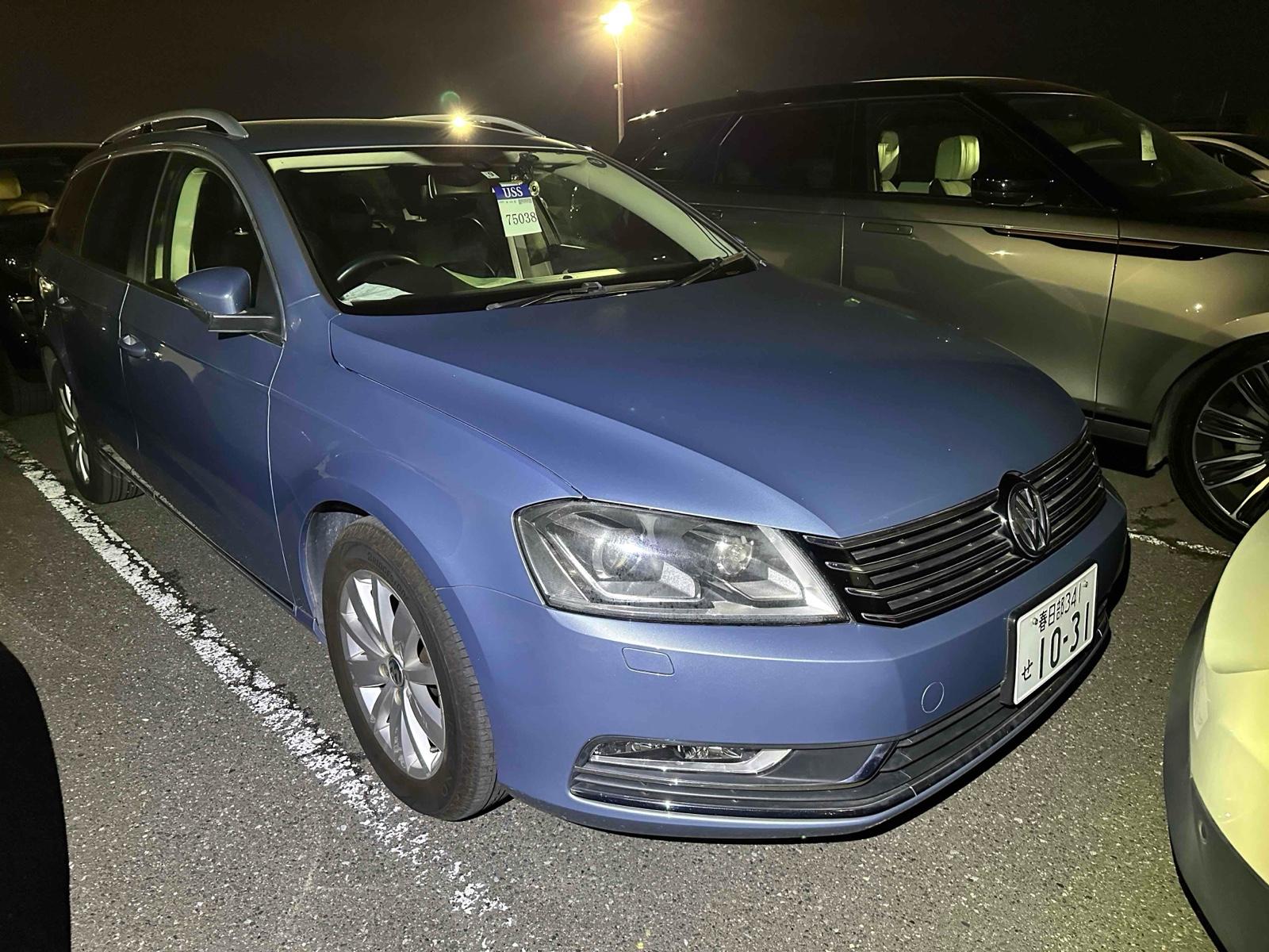 Volkswagen PASSAT VARIANT NAVI EDITION