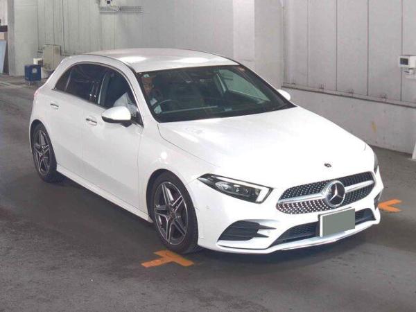 Mercedes-Benz A-class A200D AMG LINE