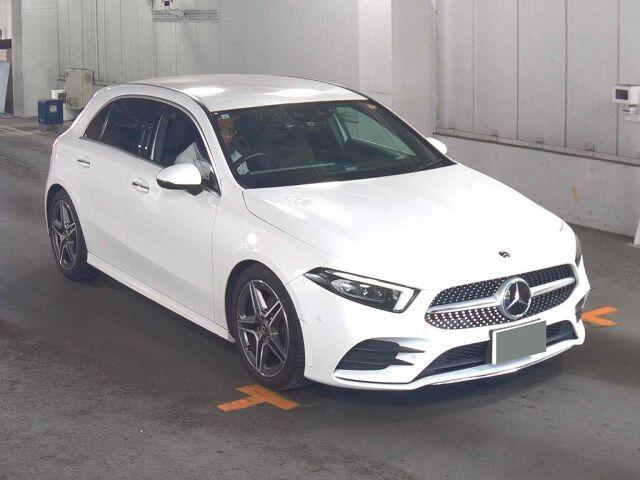 Mercedes-Benz A-class A200D AMG LINE