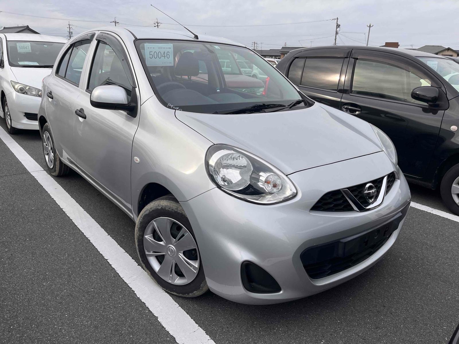 Nissan MARCH S