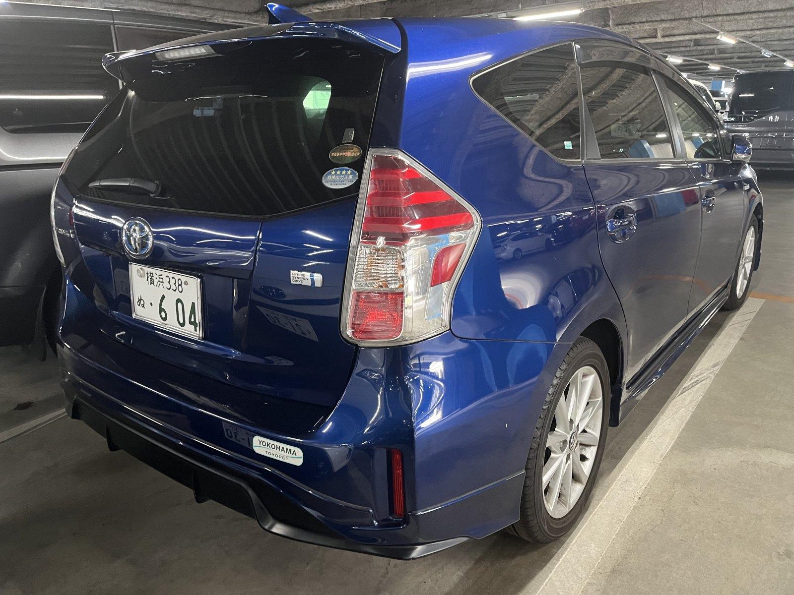 Toyota Prius ALPHA S TOURING SELECTION