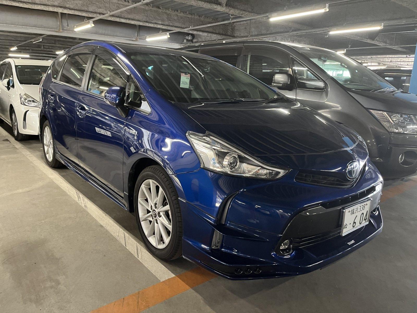 Toyota Prius ALPHA S TOURING SELECTION