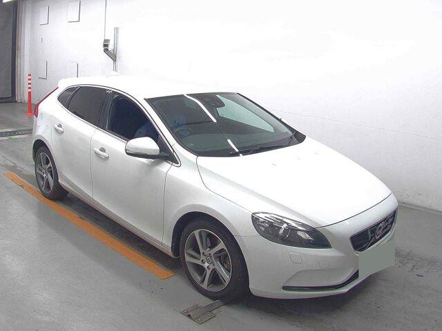 Volvo V40 D4