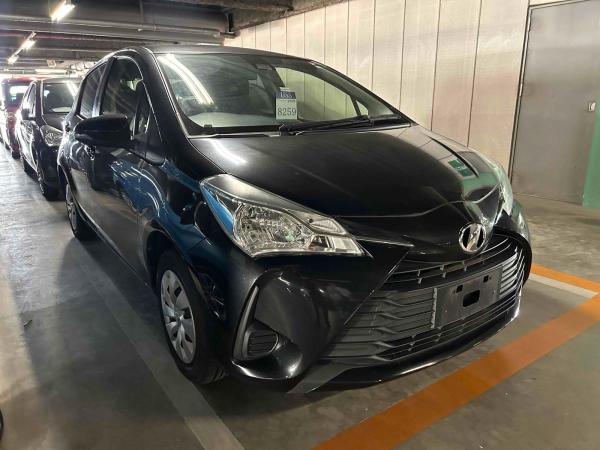 Toyota Vitz 5D F