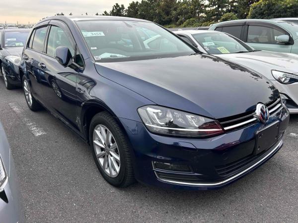 Volkswagen Golf LOUNGE