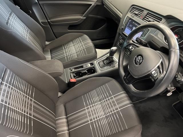 Volkswagen Golf LOUNGE