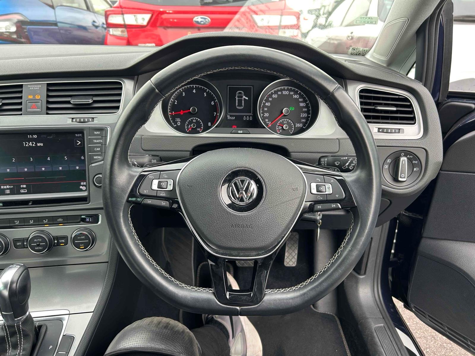 Volkswagen Golf LOUNGE