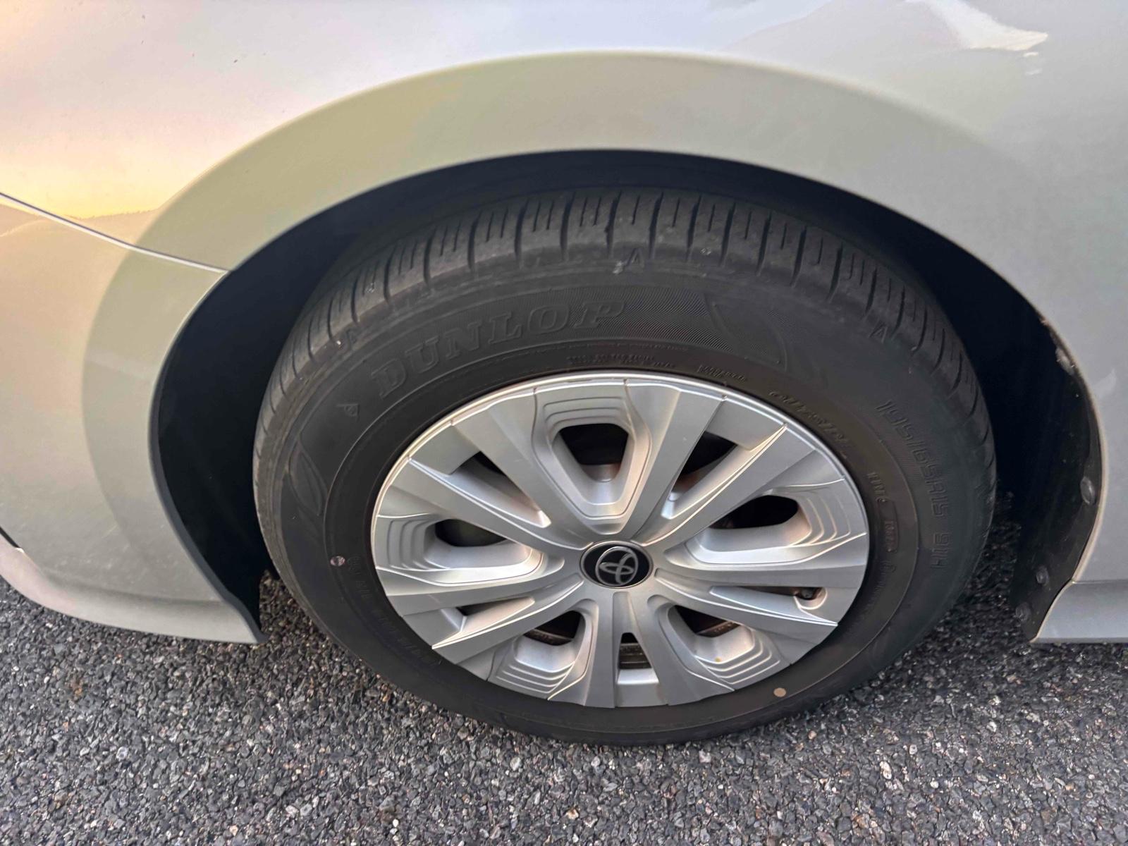 Toyota Prius S SAFETY SENS
