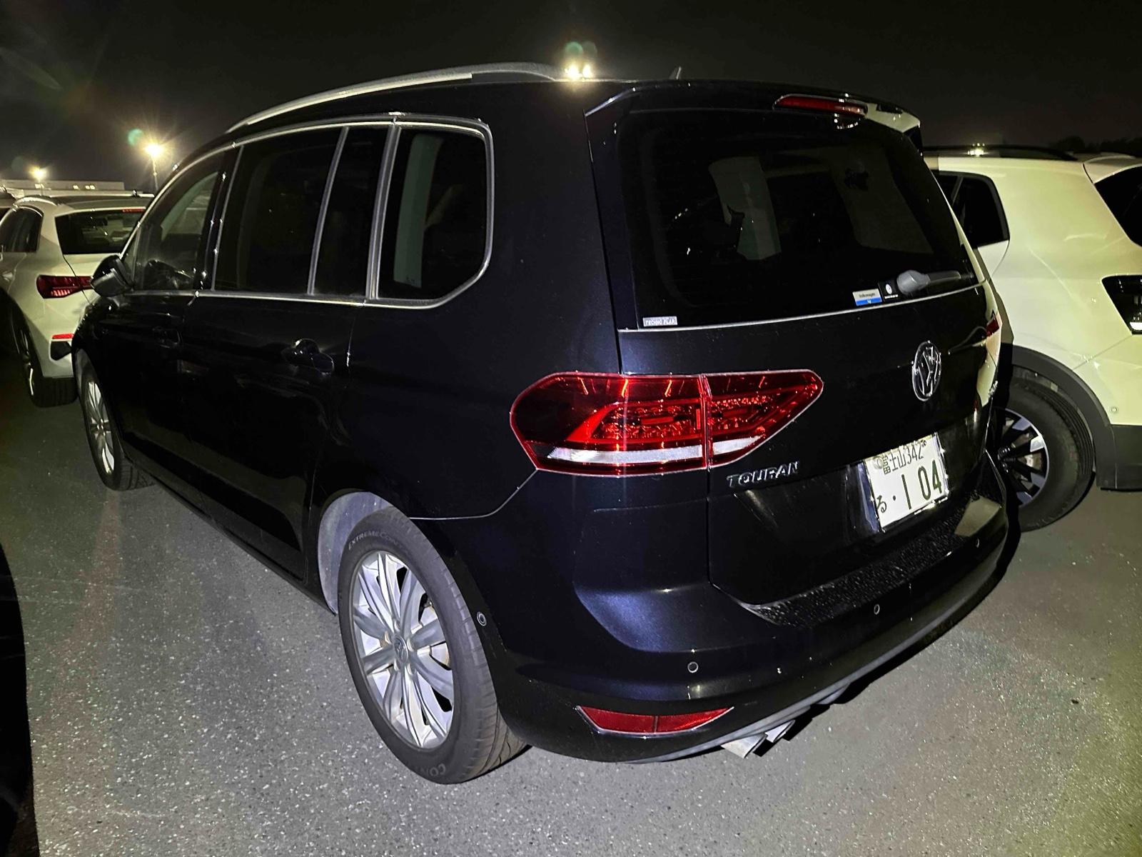 Volkswagen GOLF TOURAN TDI HIGH LINE