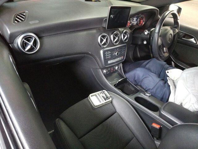 Mercedes-Benz A-class A180