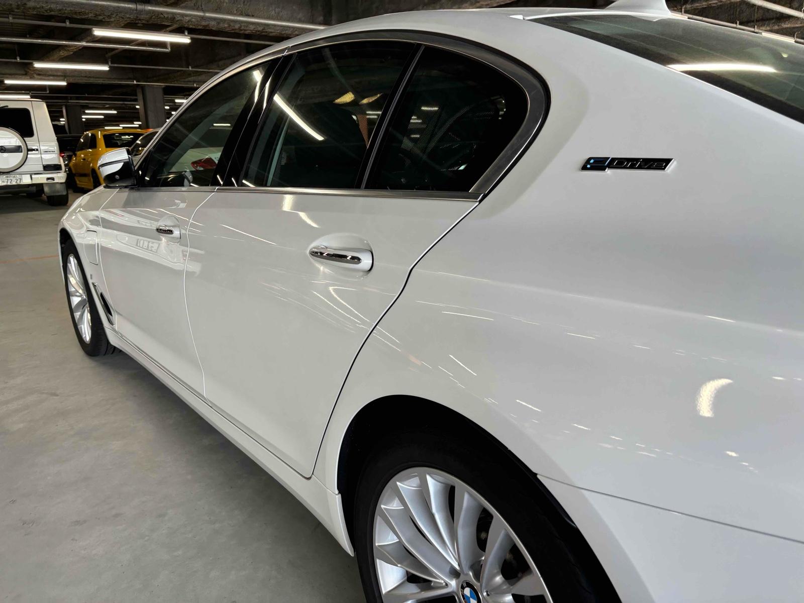 BMW 530 E RUG JIIPAF