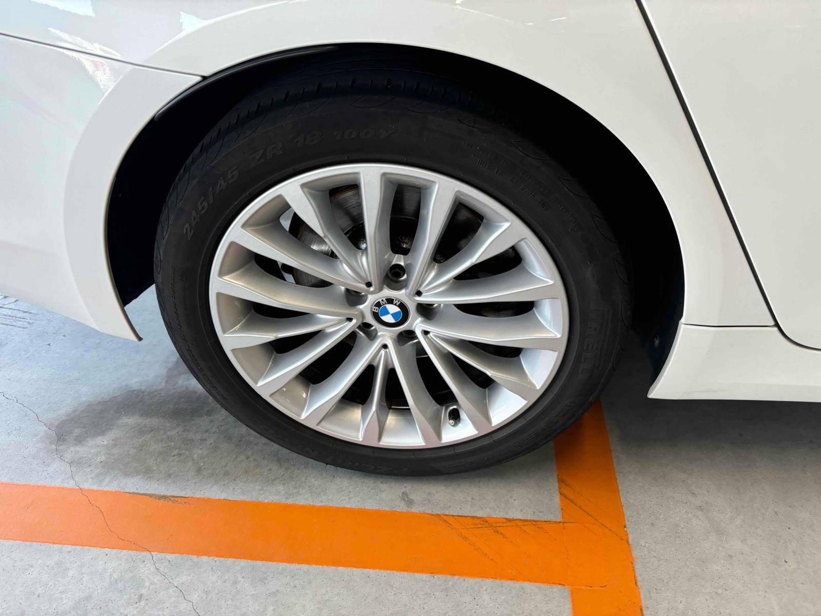 BMW 530 E RUG JIIPAF