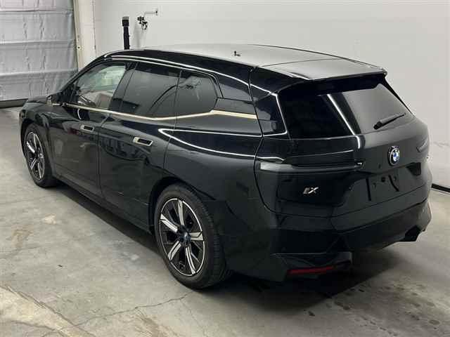 BMW iX xDrive40 Sports Package