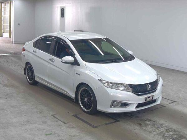 Honda Grace HV EX