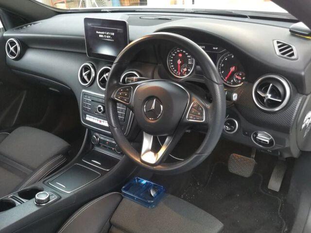 Mercedes-Benz A-class A180