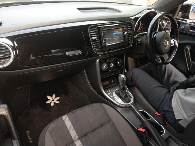 Volkswagen The Beetle BASE