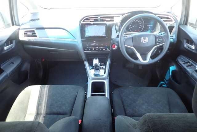 Honda Shuttle HYBRID Honda SENSING