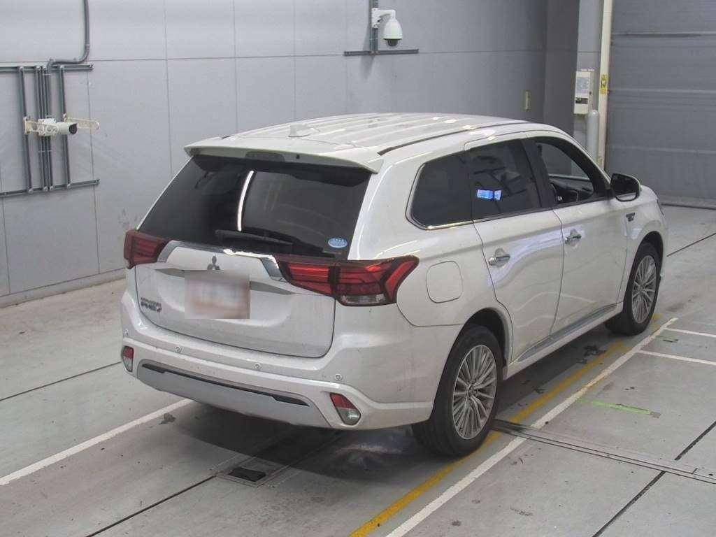 Mitsubishi ｱｳﾄﾗﾝﾀﾞｰPHEV G Premium Package 4WD