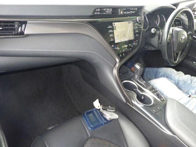 Toyota Camry 4D WS LEATHER PACKAGE