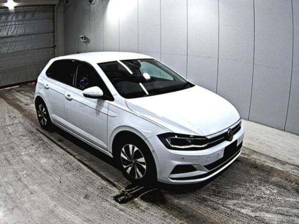Volkswagen Polo TSI COMFORT LINE SE-