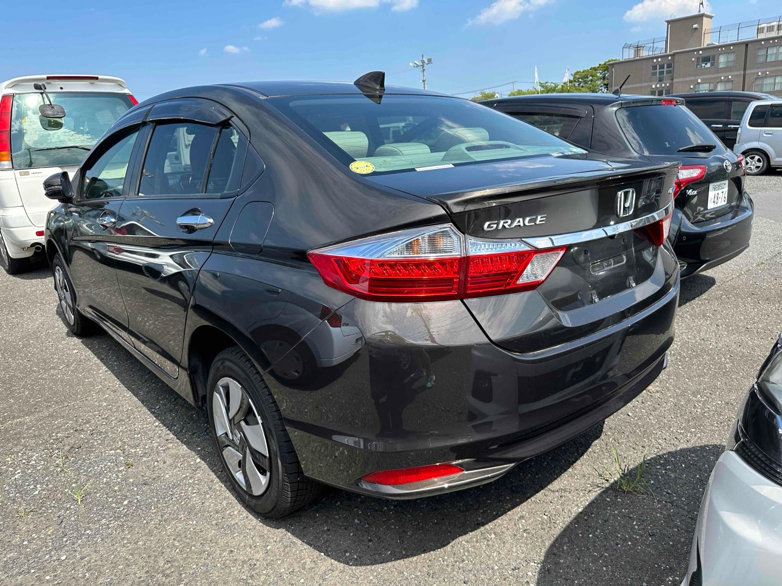 Honda GRACE 4WD HYBRID LX