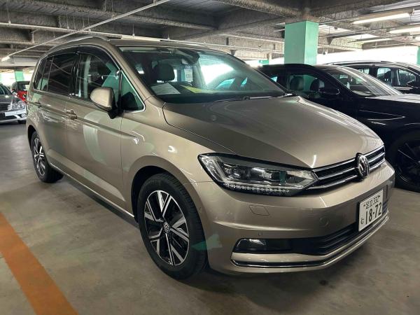 Volkswagen GOLF TOURAN TDI HIGH LINE