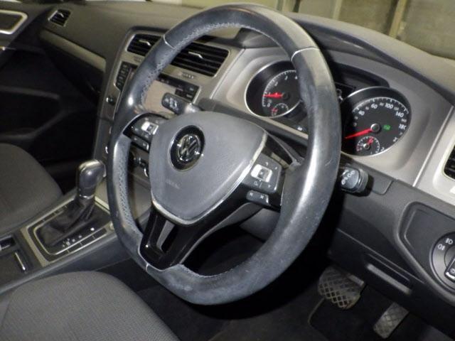Volkswagen Golf TSIｺﾝﾌｫｰﾄﾗｲﾝBMT