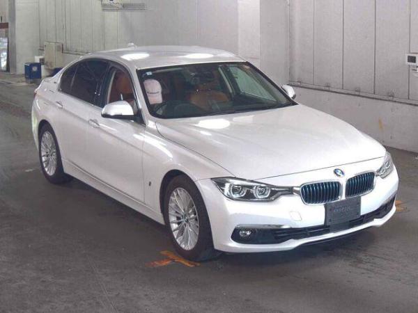BMW 3 Series 4d 330E LUXURY IPERFORMANCE