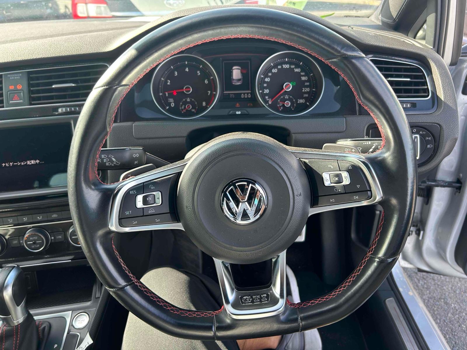 Volkswagen Golf GTI