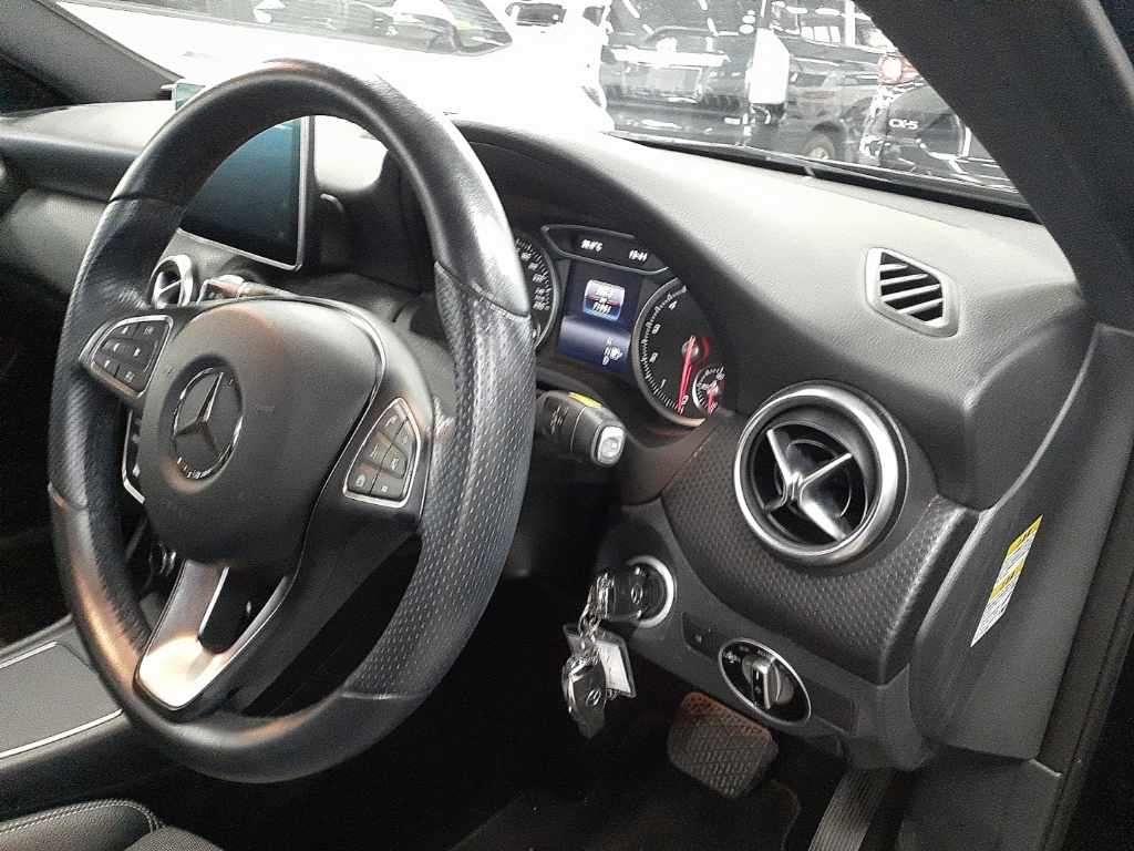 Mercedes-Benz Benz A Class A180