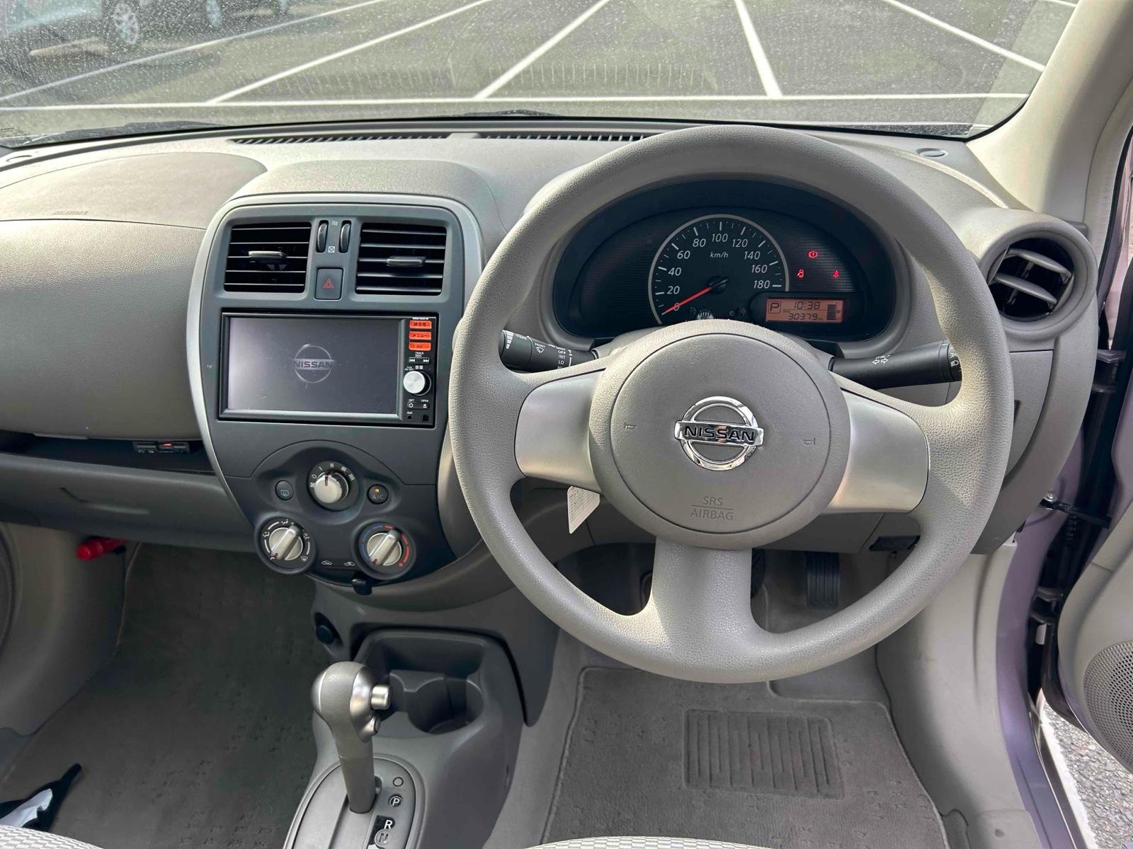 Nissan MARCH X V SELECTION